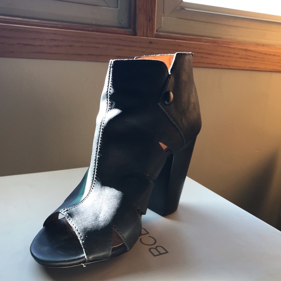 Black open toe heels - Picture 6 of 8